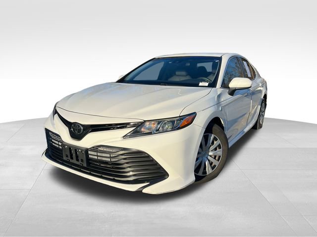 Used 2018 Toyota Camry L image 9