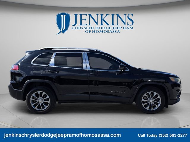 Used 2019 Jeep Cherokee Latitude Plus w/ Comfort/Convenience Group FWD image 2