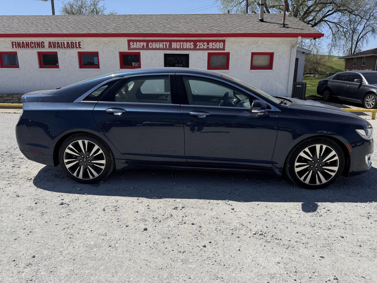 Used 2017 Lincoln MKZ Reserve FWD image 2