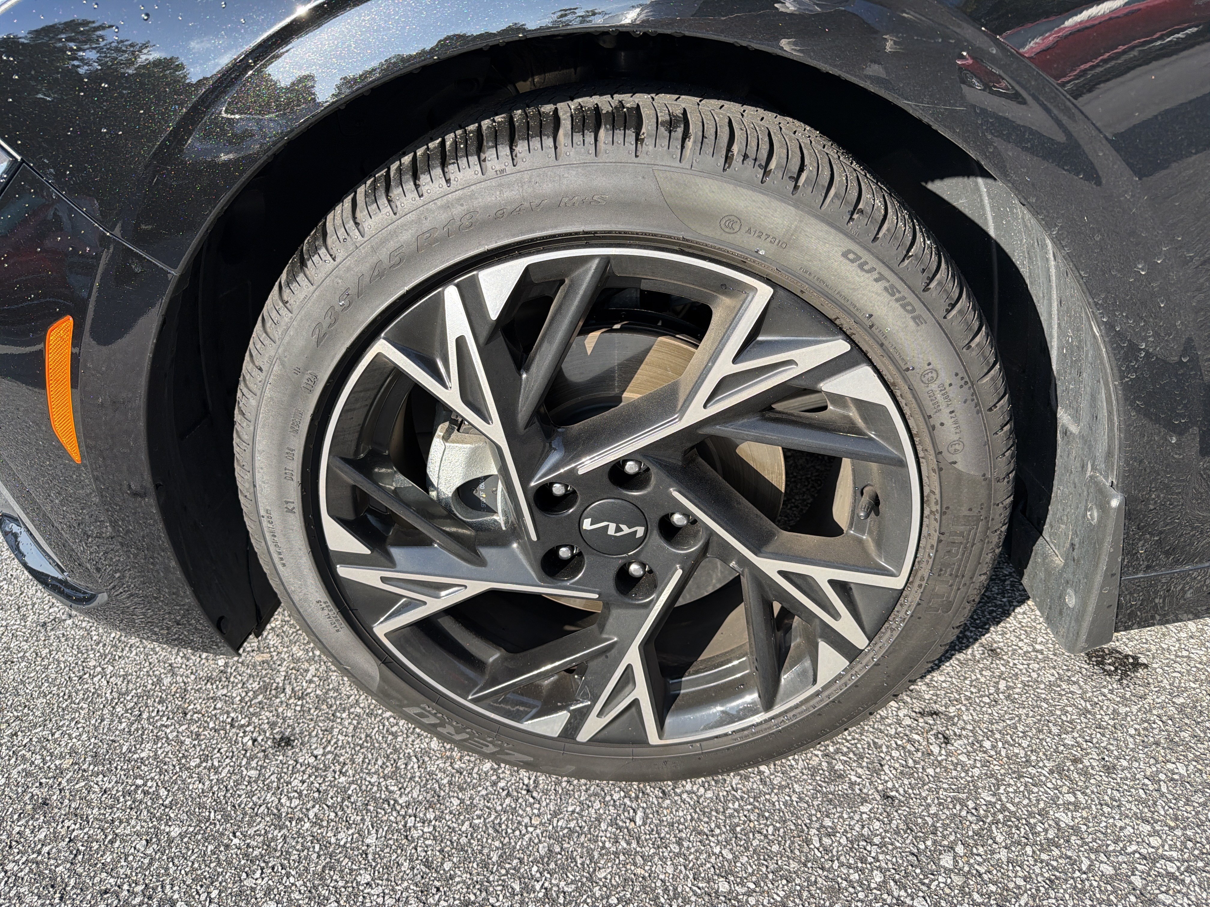 Used 2025 Kia K5 GT-Line w/ GT-Line Premium Package FWD image 8