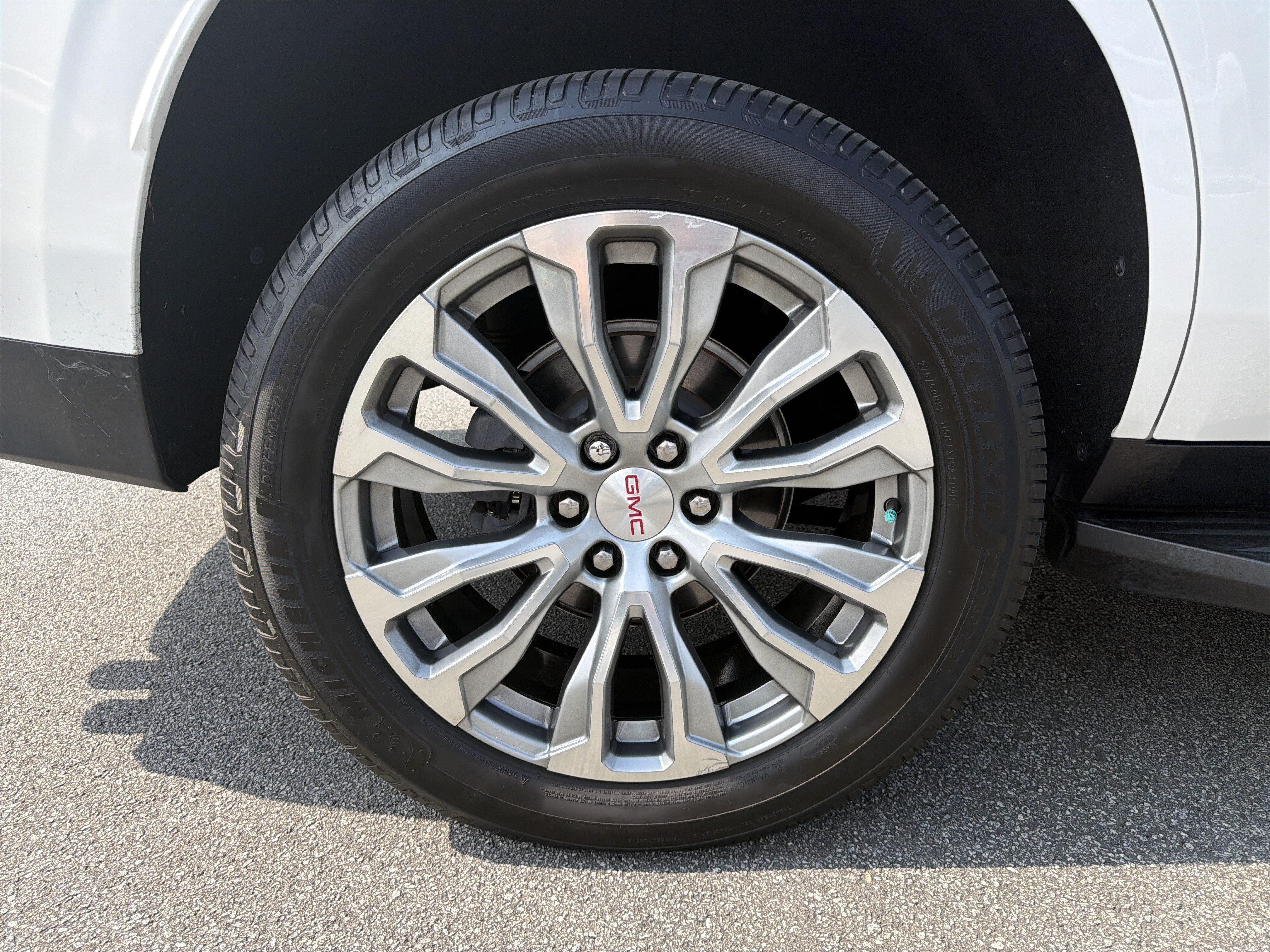 Used 2021 GMC Yukon Denali AWD/4WD image 21