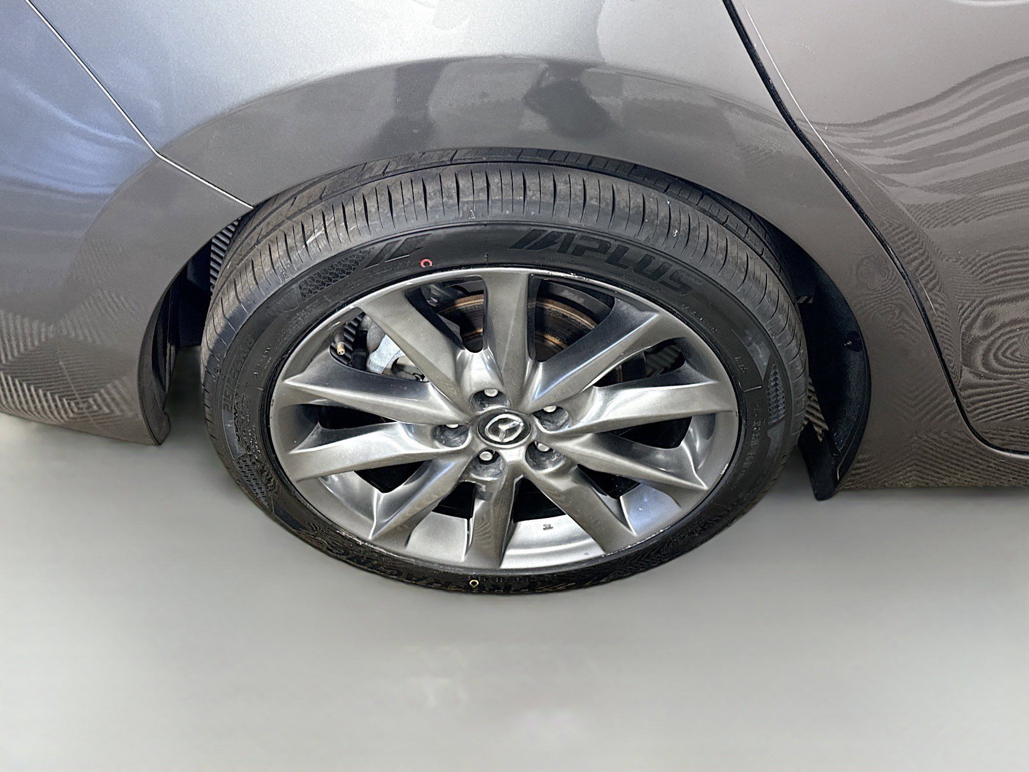 Used 2018 MAZDA MAZDA3 Touring image 33