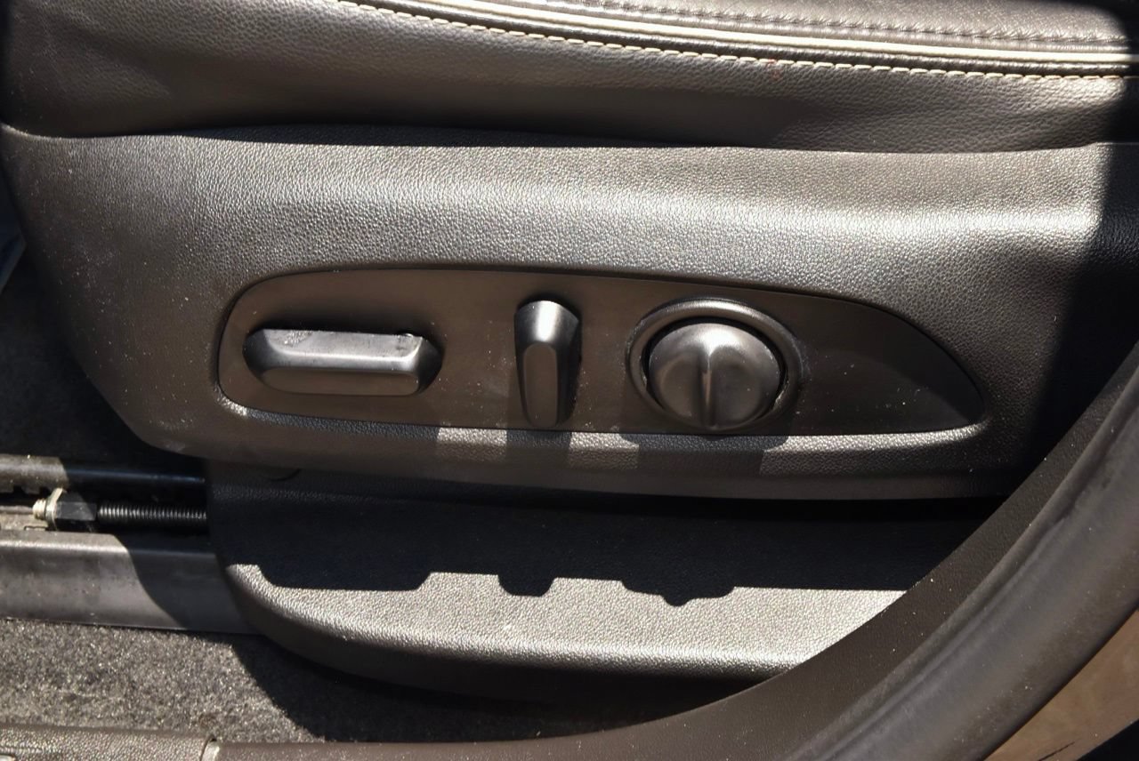 Used 2018 GMC Acadia Denali w/ Technology Package FWD image 36