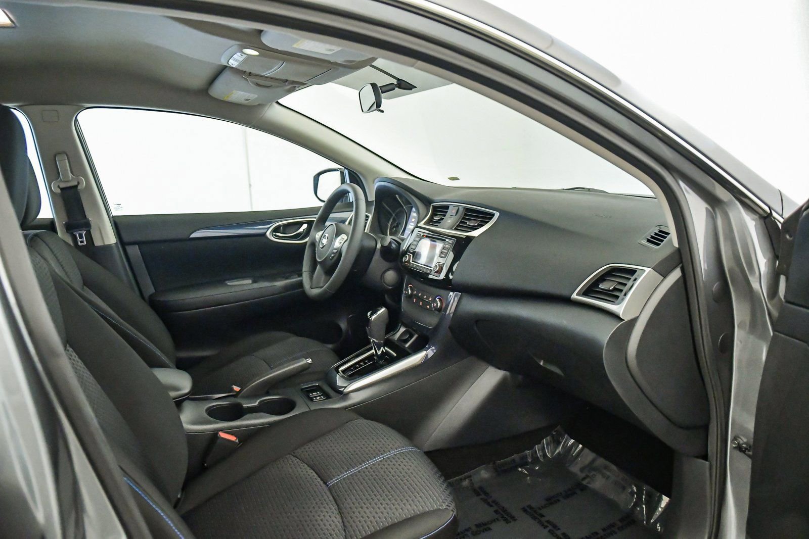 Used 2017 Nissan Sentra SR image 15