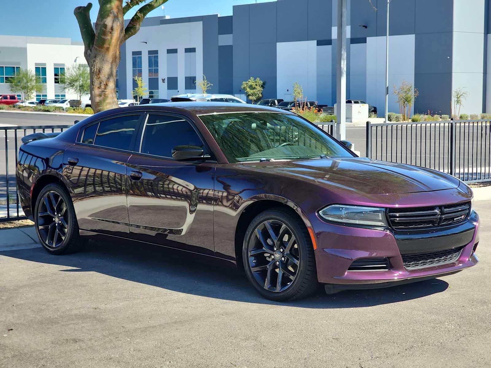 Used 2022 Dodge Charger SXT w/ Blacktop Package RWD image 2
