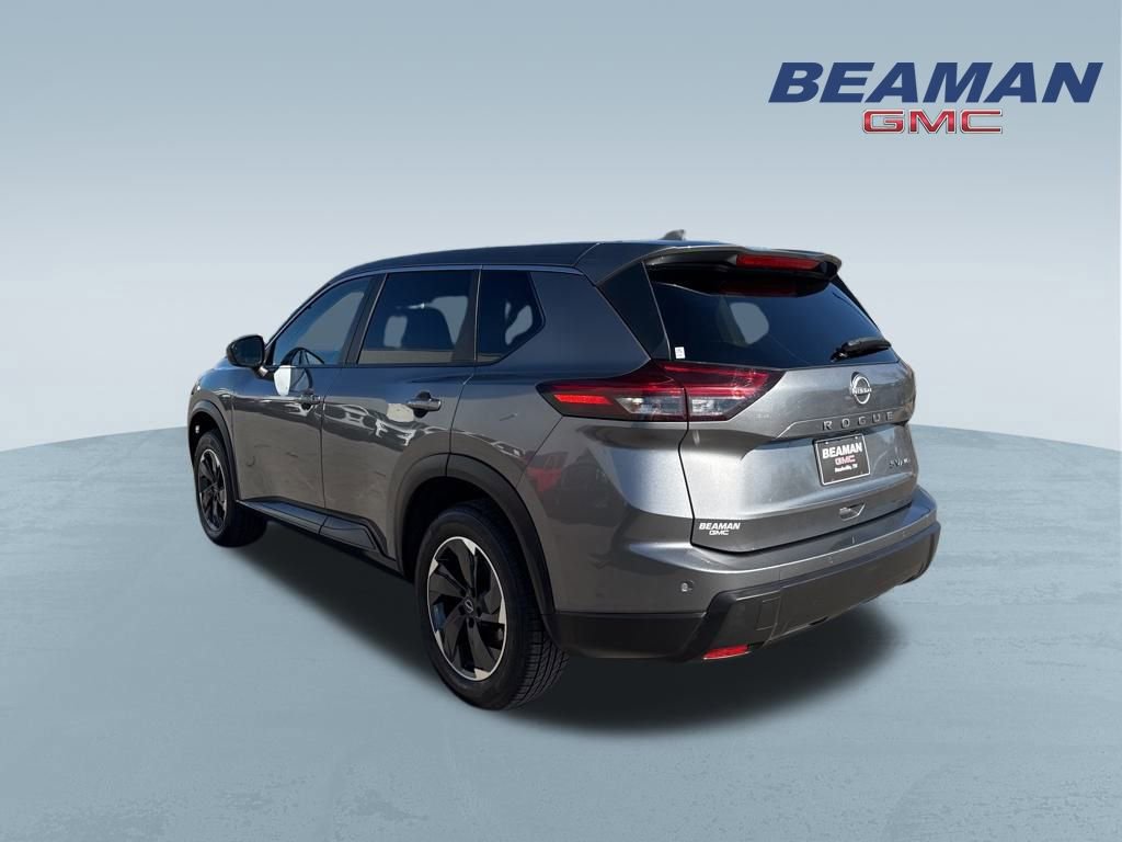 Used 2024 Nissan Rogue SV image 5
