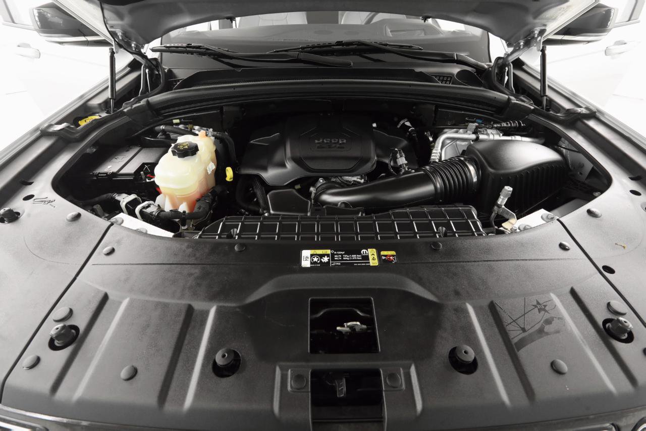 Used 2022 Jeep Grand Cherokee L Overland w/ Advanced Protech Group III image 44