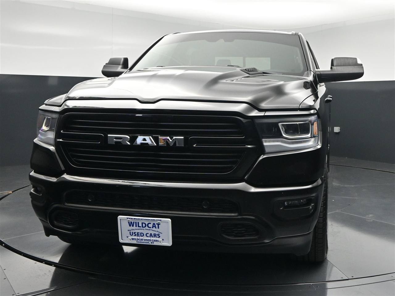 Used 2023 RAM 1500 Laramie AWD/4WD image 2