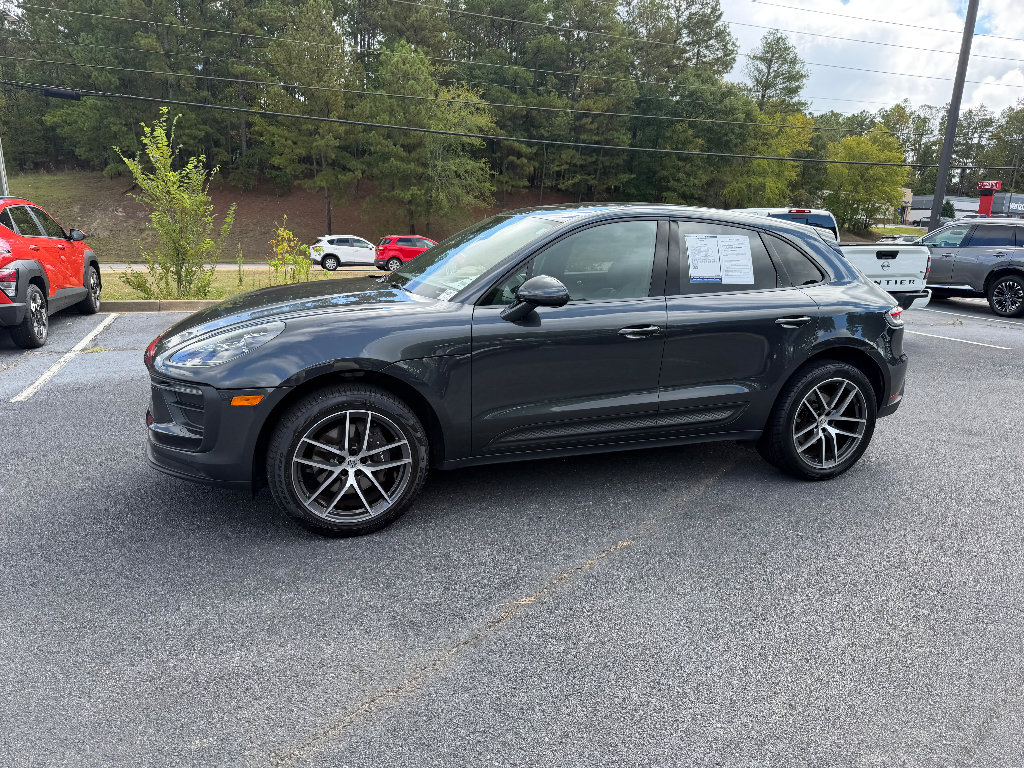 Used 2025 Porsche Macan Turbo AWD/4WD image 4