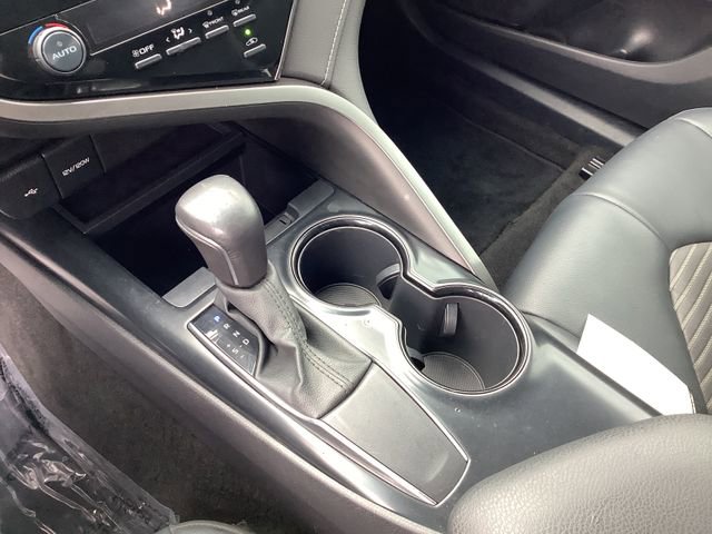 Used 2020 Toyota Camry SE FWD image 18