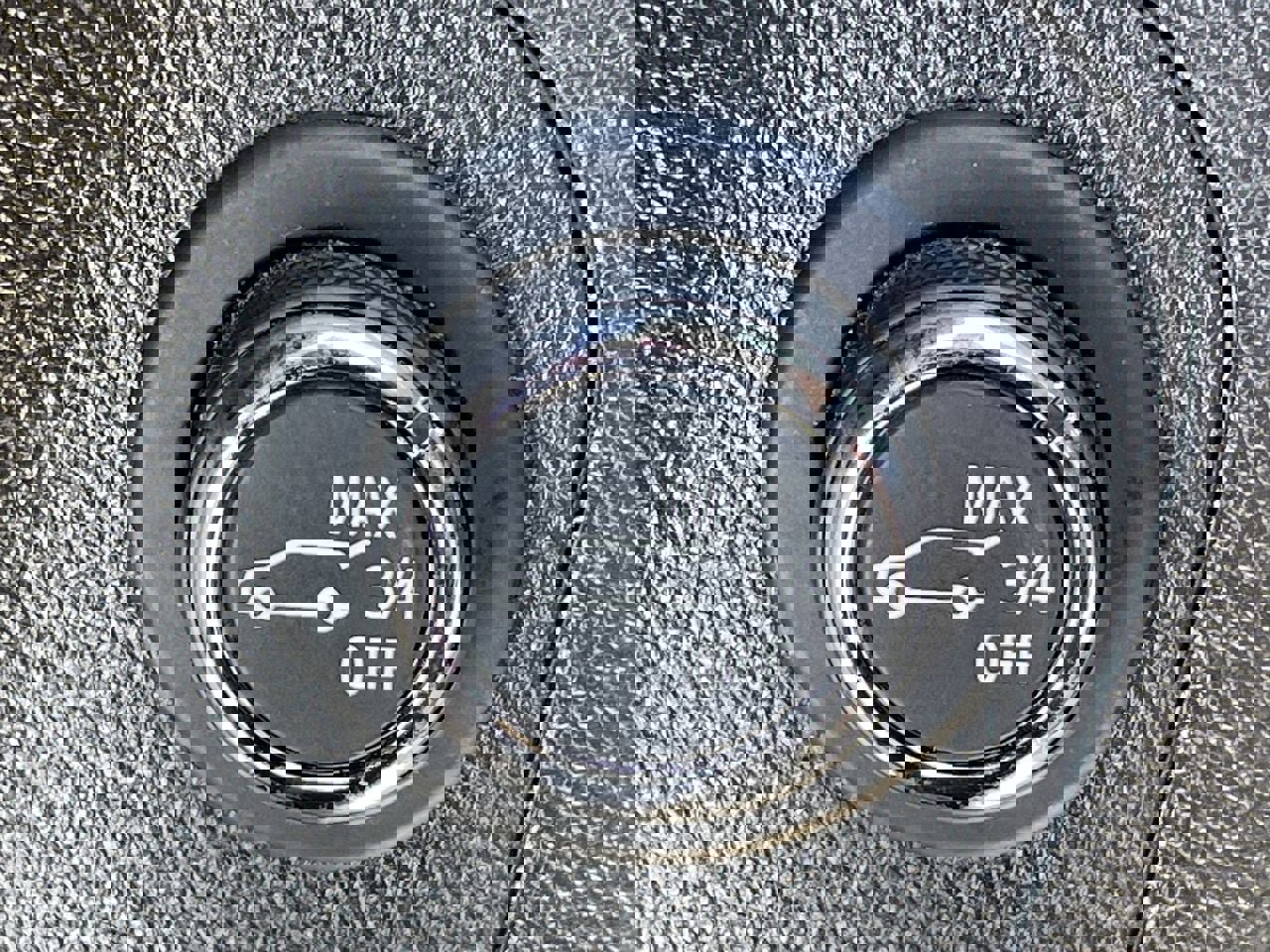 Used 2023 GMC Acadia Denali image 20