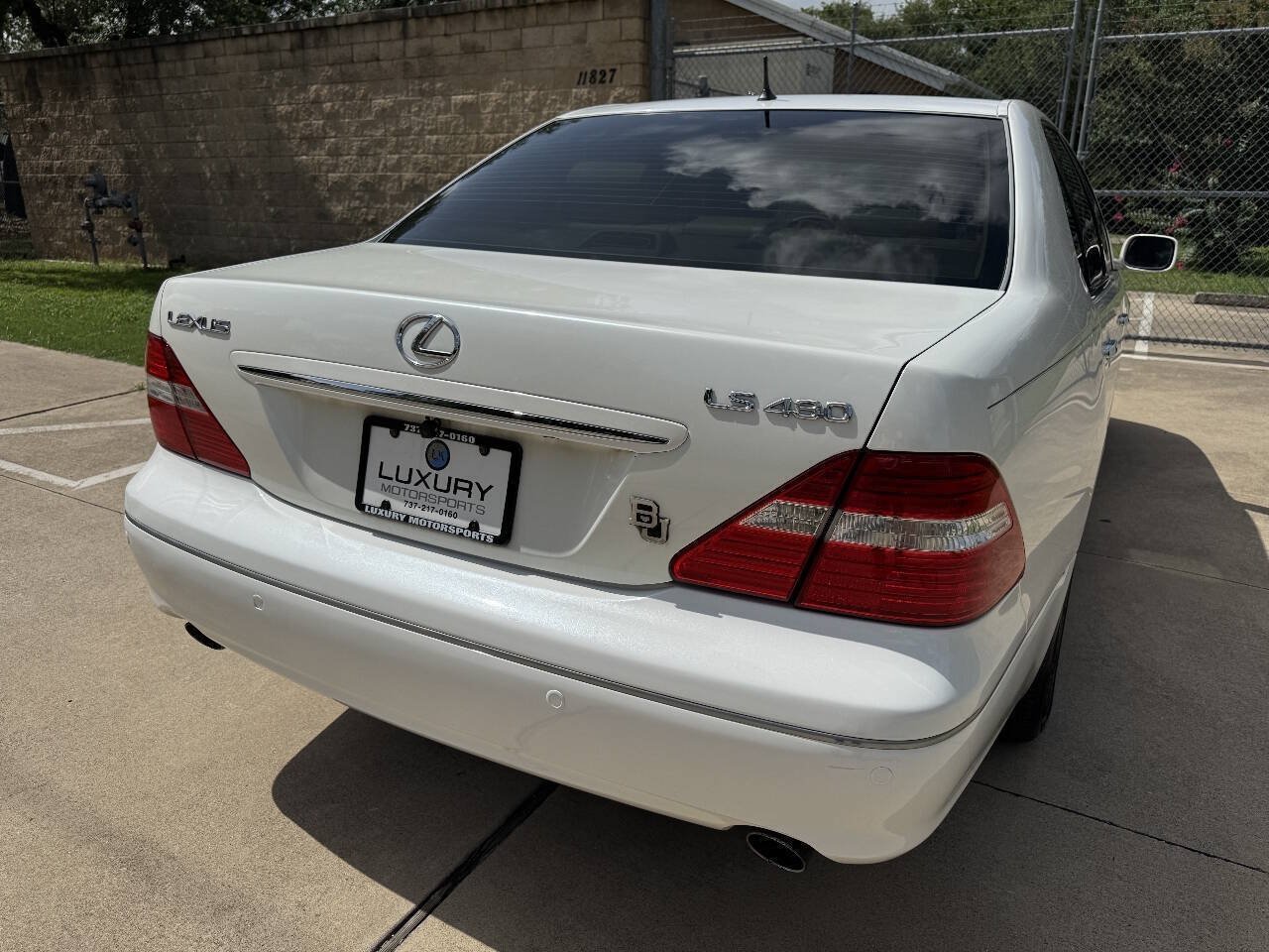 Used 2004 Lexus LS 430 RWD image 13