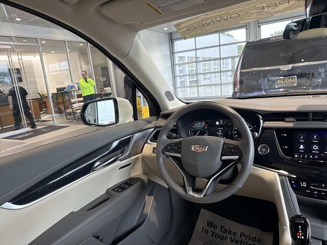 Certified 2024 Cadillac XT6 Premium Luxury w/ LPO, Floor Liner Package AWD/4WD image 33