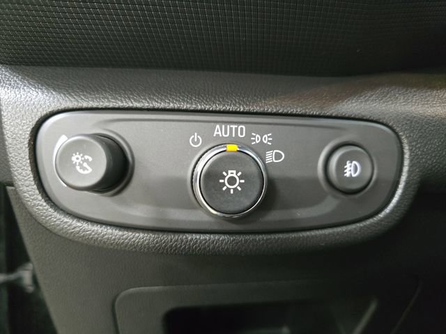 Used 2023 Chevrolet TrailBlazer RS w/ Convenience Package image 28