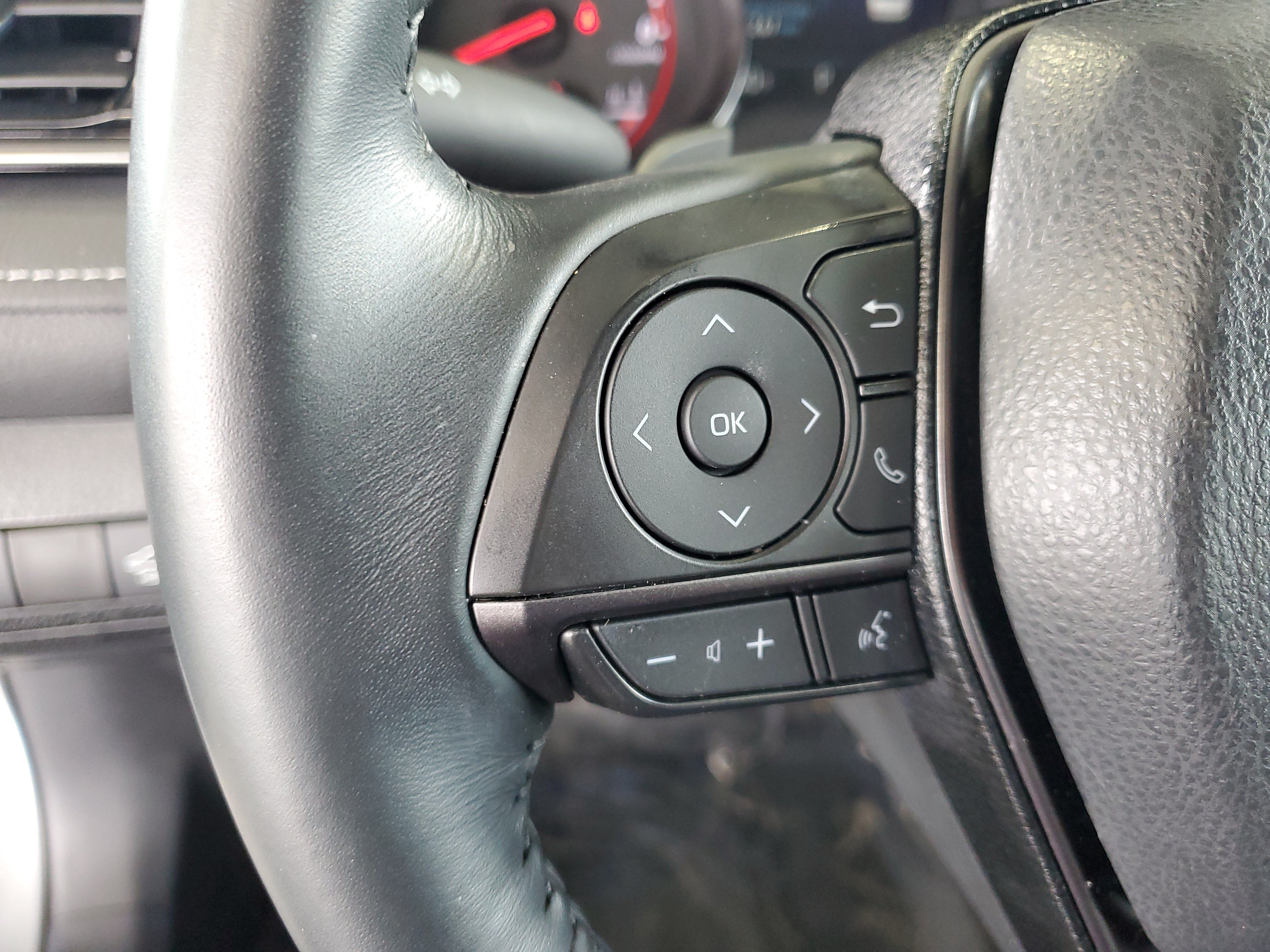 Used 2023 Toyota Camry XSE FWD image 24