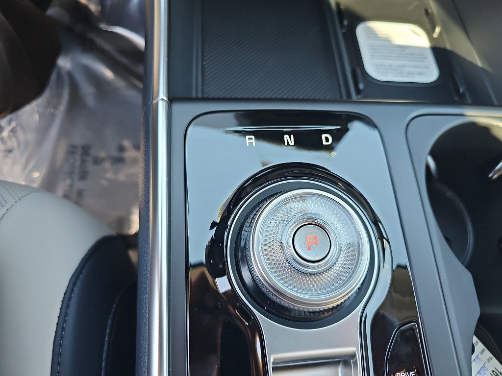 New 2026 Kia Carnival SX image 18