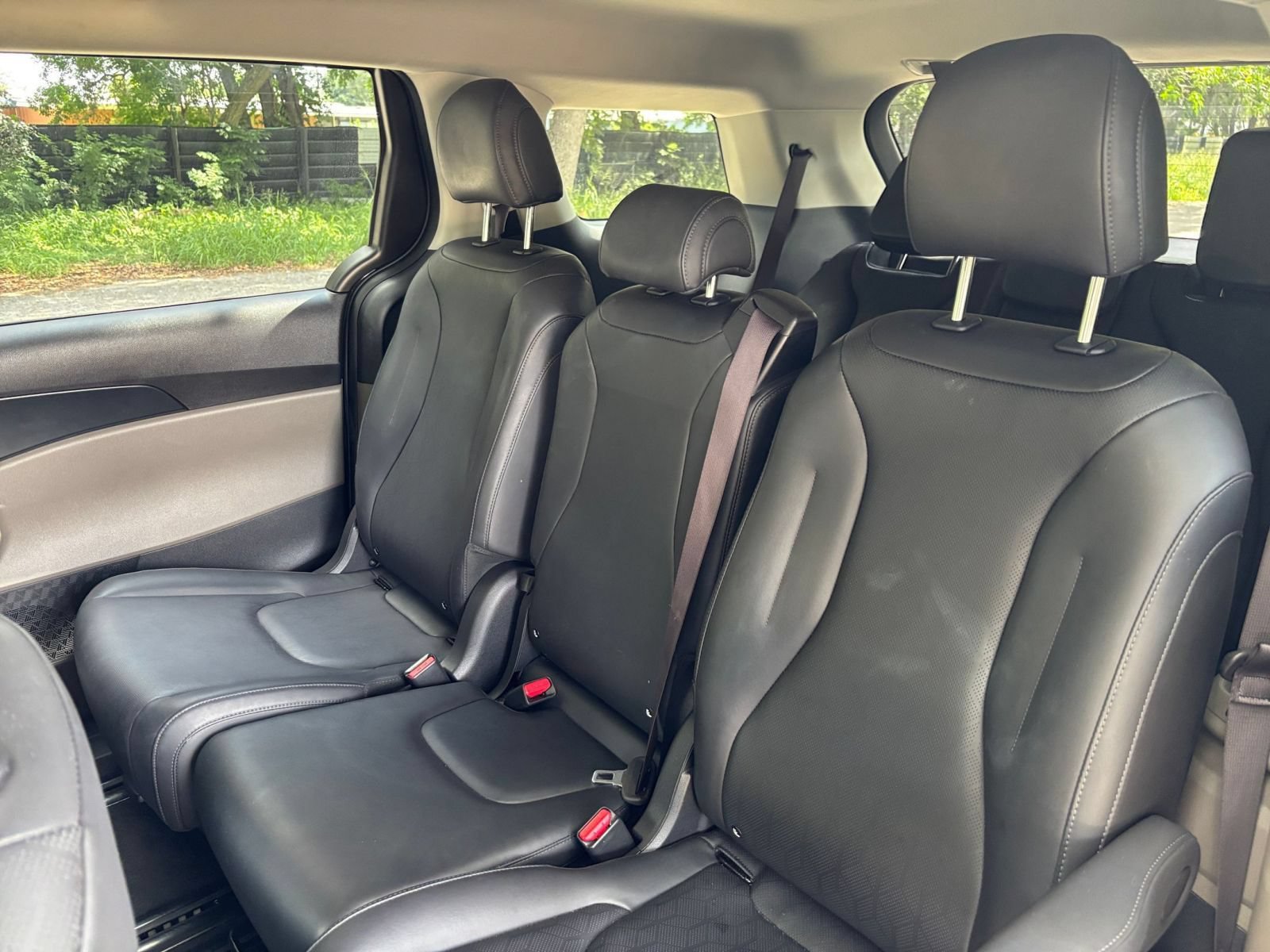 Used 2026 Kia Carnival FWD image 41