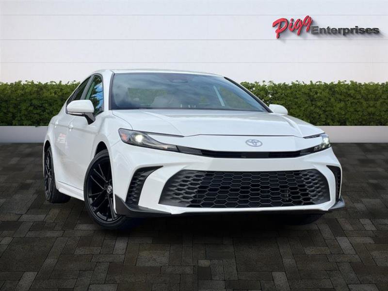 Used 2025 Toyota Camry SE image 43