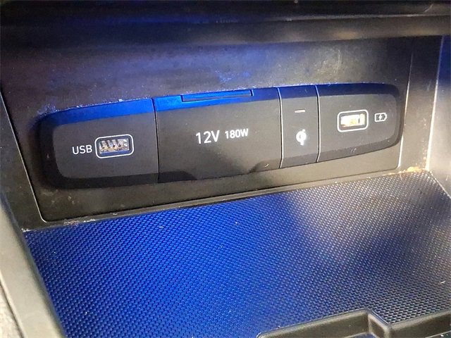 Used 2022 Hyundai Tucson Limited w/ Winter Package image 26