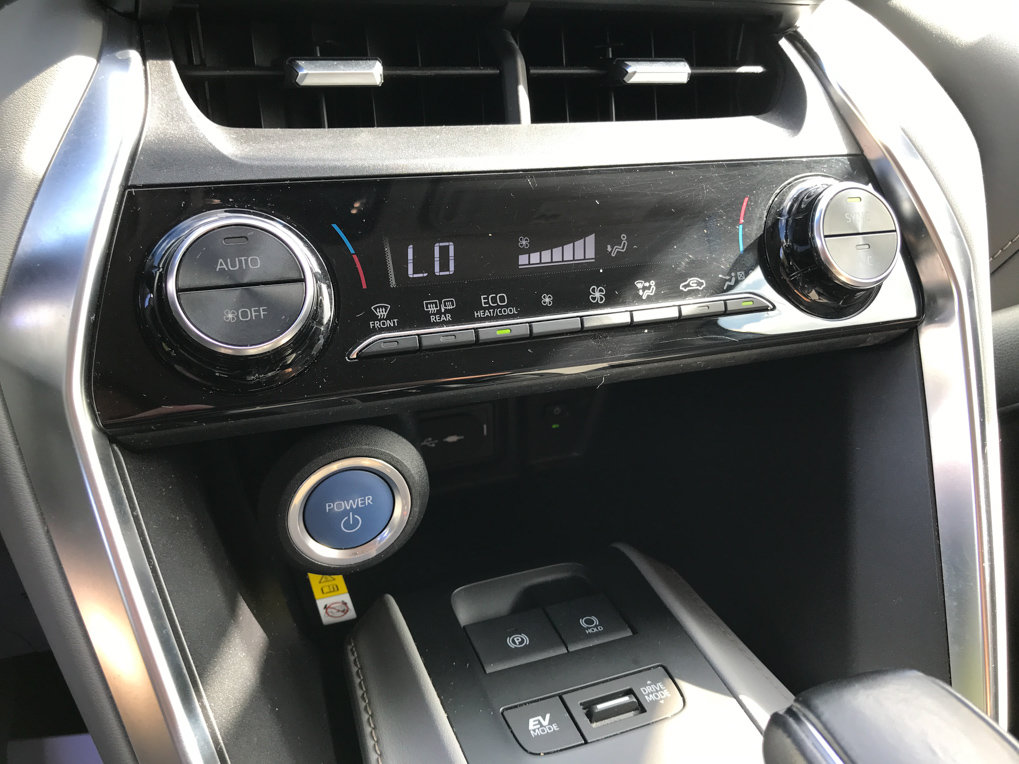 Certified 2021 Toyota Venza LE AWD/4WD image 19