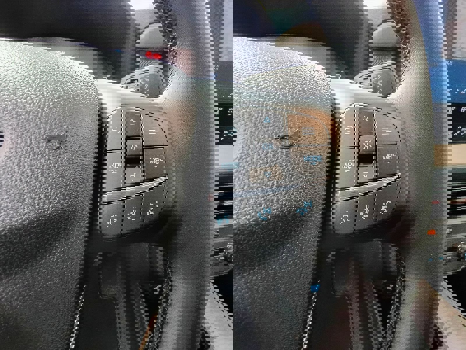 New 2026 Ford Maverick Lariat w/ 4K Tow Package image 9