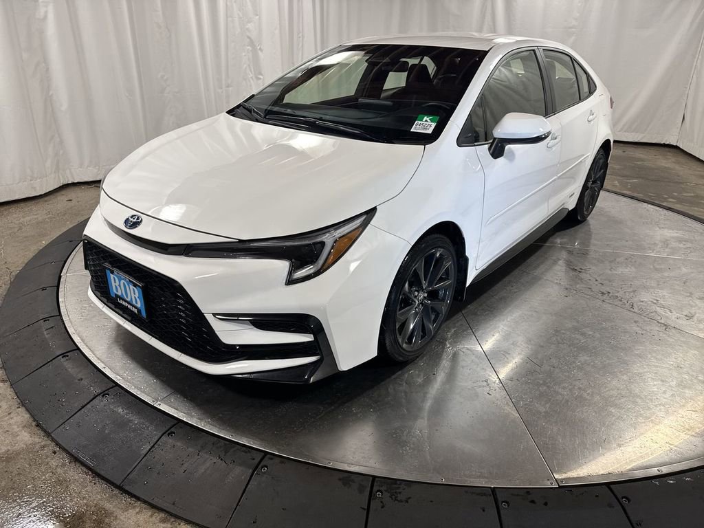 Used 2024 Toyota Corolla SE video 1