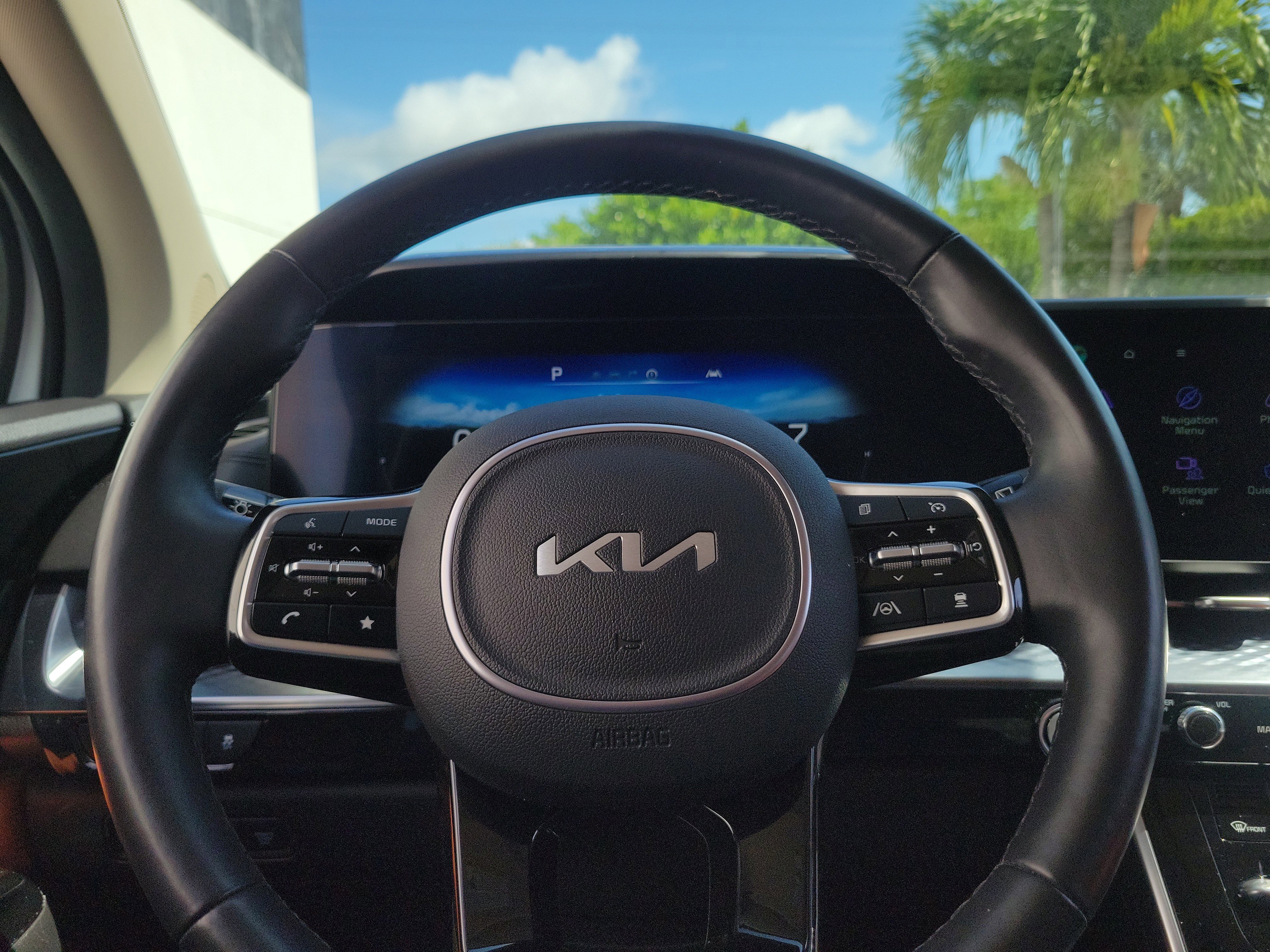 Used 2024 Kia Carnival SX Prestige FWD image 23