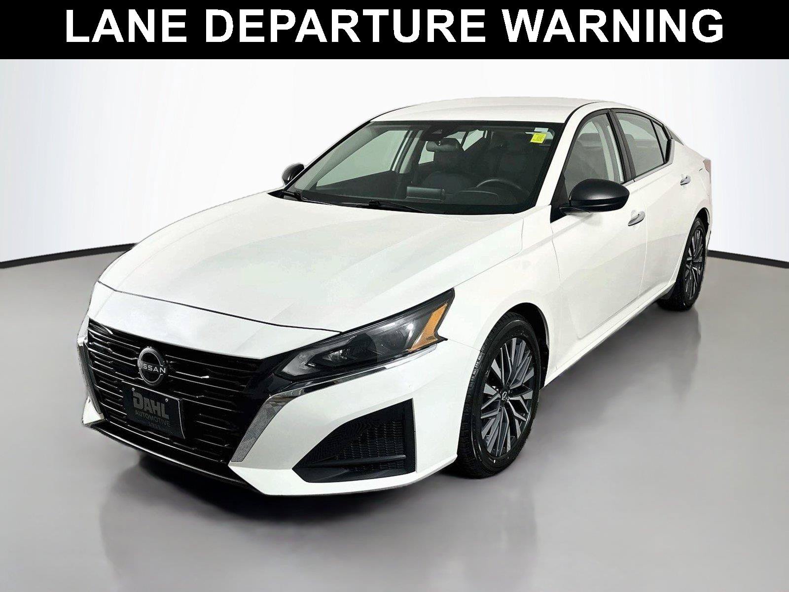 Used 2024 Nissan Altima 2.5 SV FWD image 4