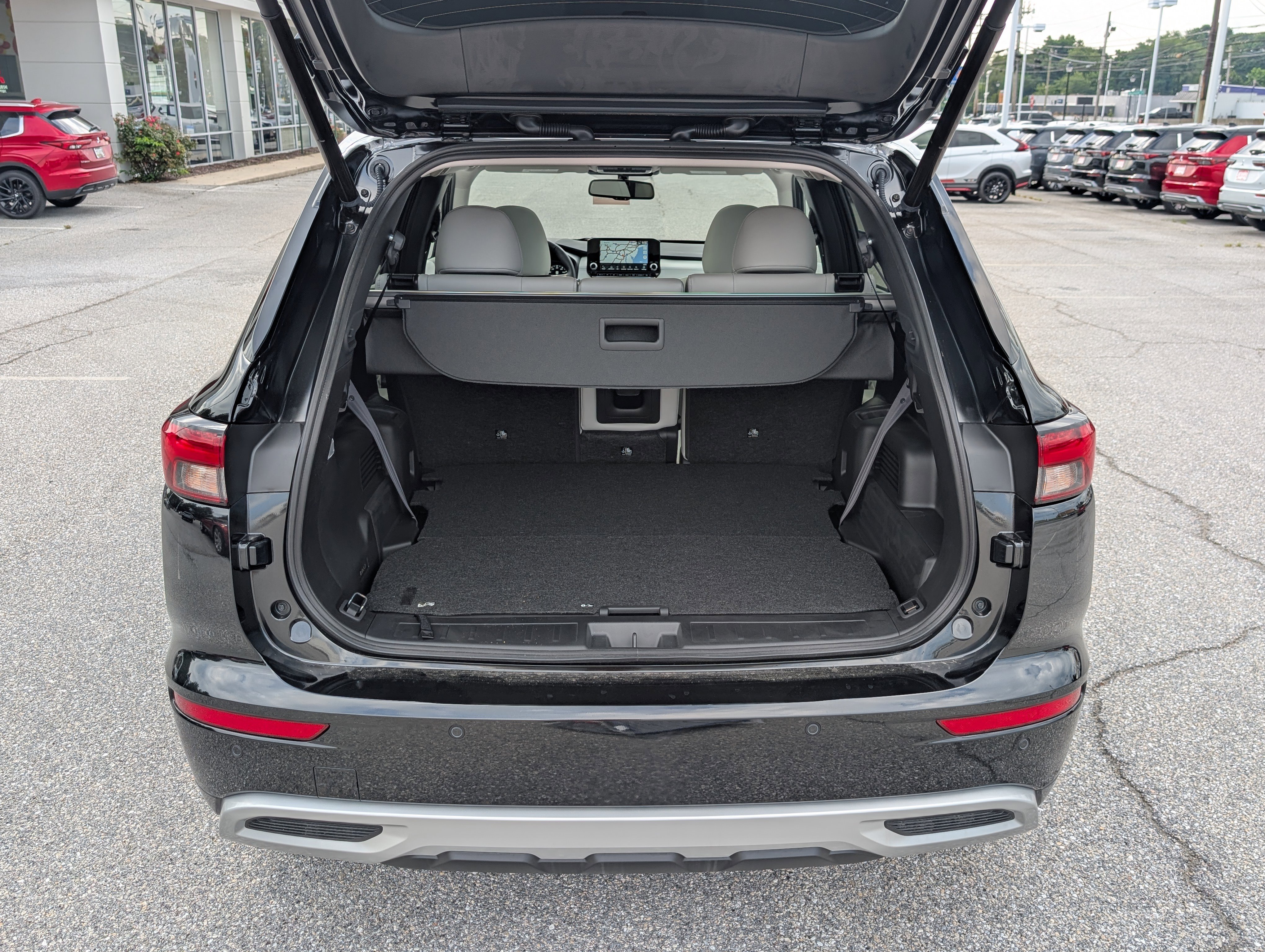 New 2025 Mitsubishi Outlander SEL image 16