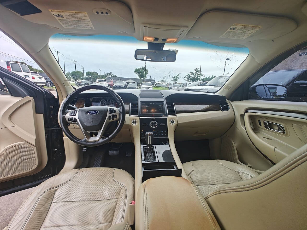 Used 2013 Ford Taurus Limited FWD image 8