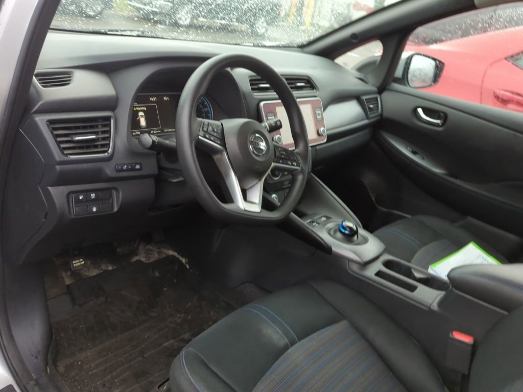 Used 2022 Nissan Leaf S image 7