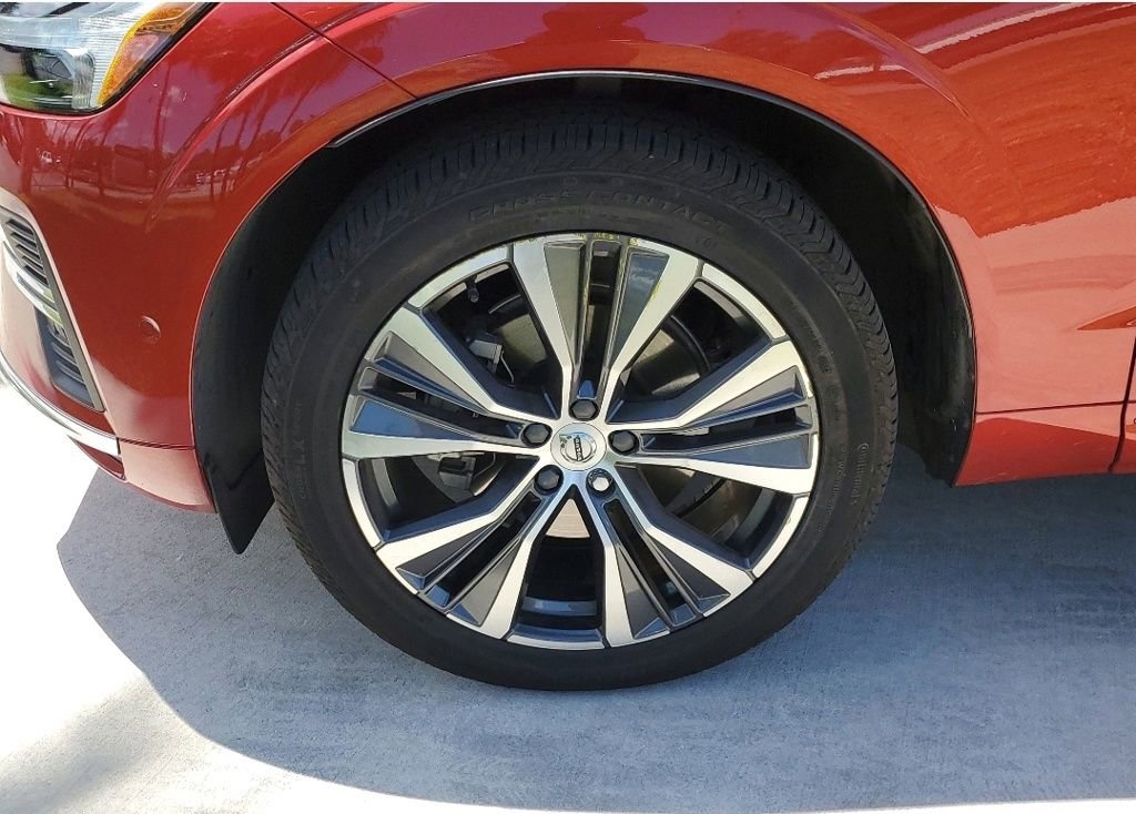 Used 2023 Volvo XC60 B5 Plus w/ Protection Package Premier AWD/4WD image 3