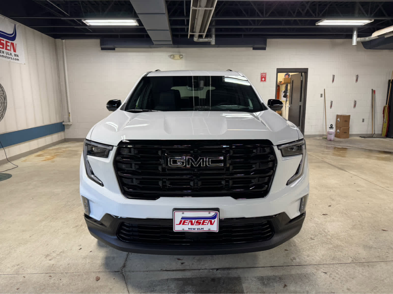 New 2026 GMC Acadia Elevation image 2