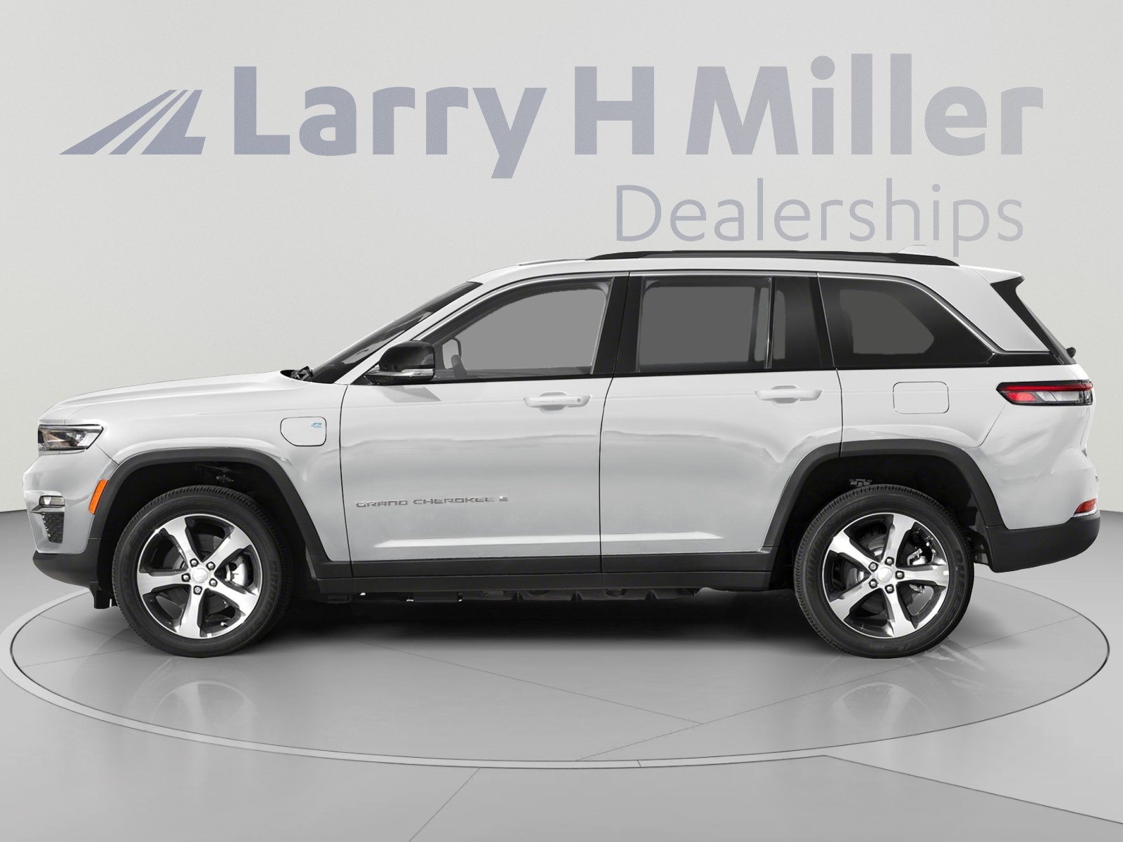 Certified 2022 Jeep Grand Cherokee Limited 4xe w/ Luxury Tech Group II AWD/4WD image 3