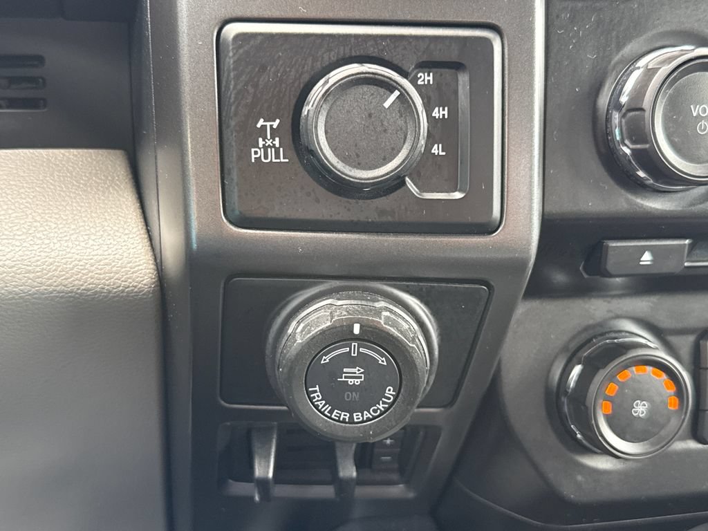 Used 2018 Ford F150 XLT w/ Equipment Group 302A Luxury AWD/4WD image 23