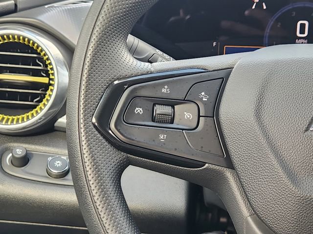 Used 2026 Chevrolet Trax LT w/ Sunroof Package image 28