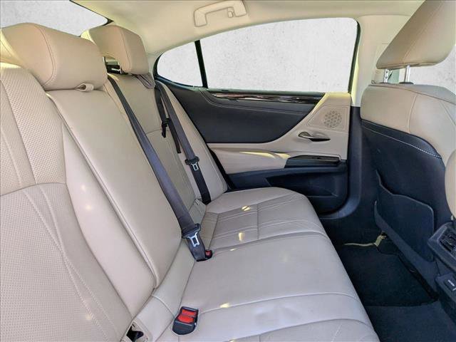 Used 2019 Lexus ES 300h w/ Accessory Package 2 image 20