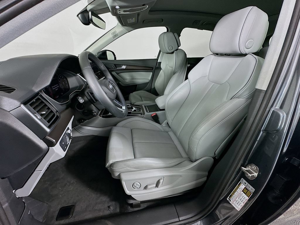 Used 2023 Audi Q5 2.0T Prestige w/ Prestige Package AWD/4WD image 21