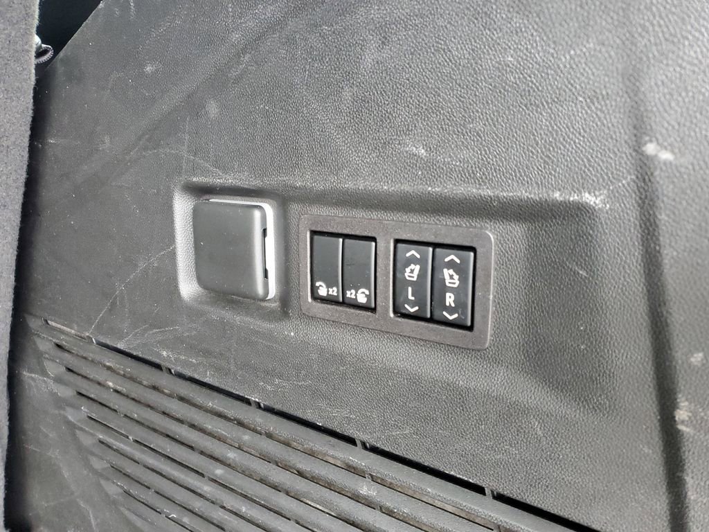 Certified 2024 Chevrolet Tahoe Premier w/ Max Trailering Package image 33