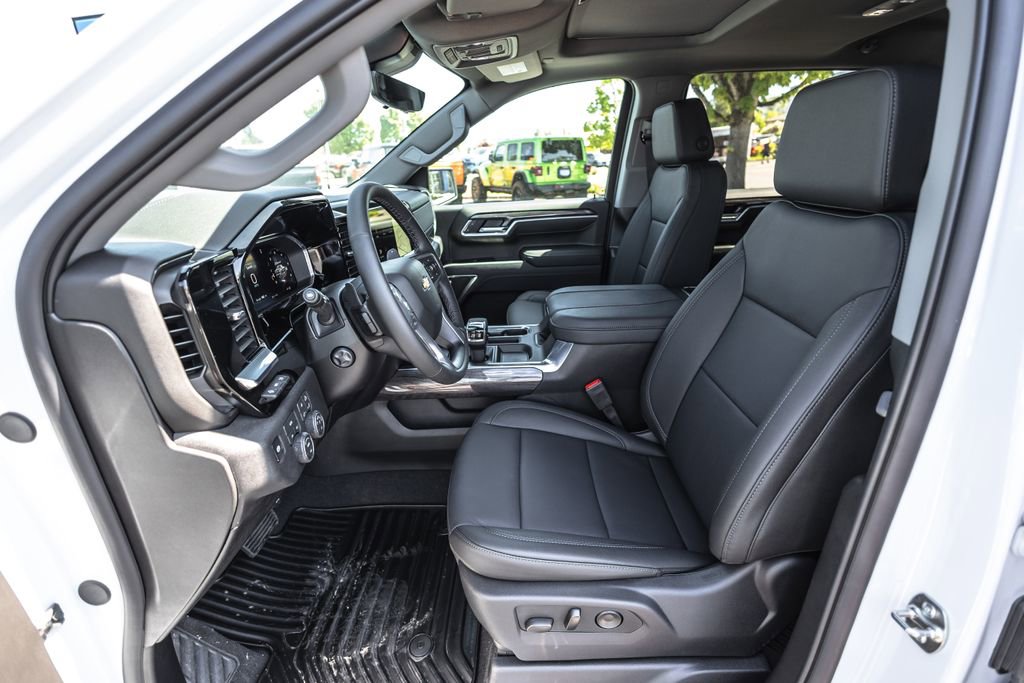 New 2026 Chevrolet Silverado 1500 LTZ w/ Technology Package AWD/4WD image 25