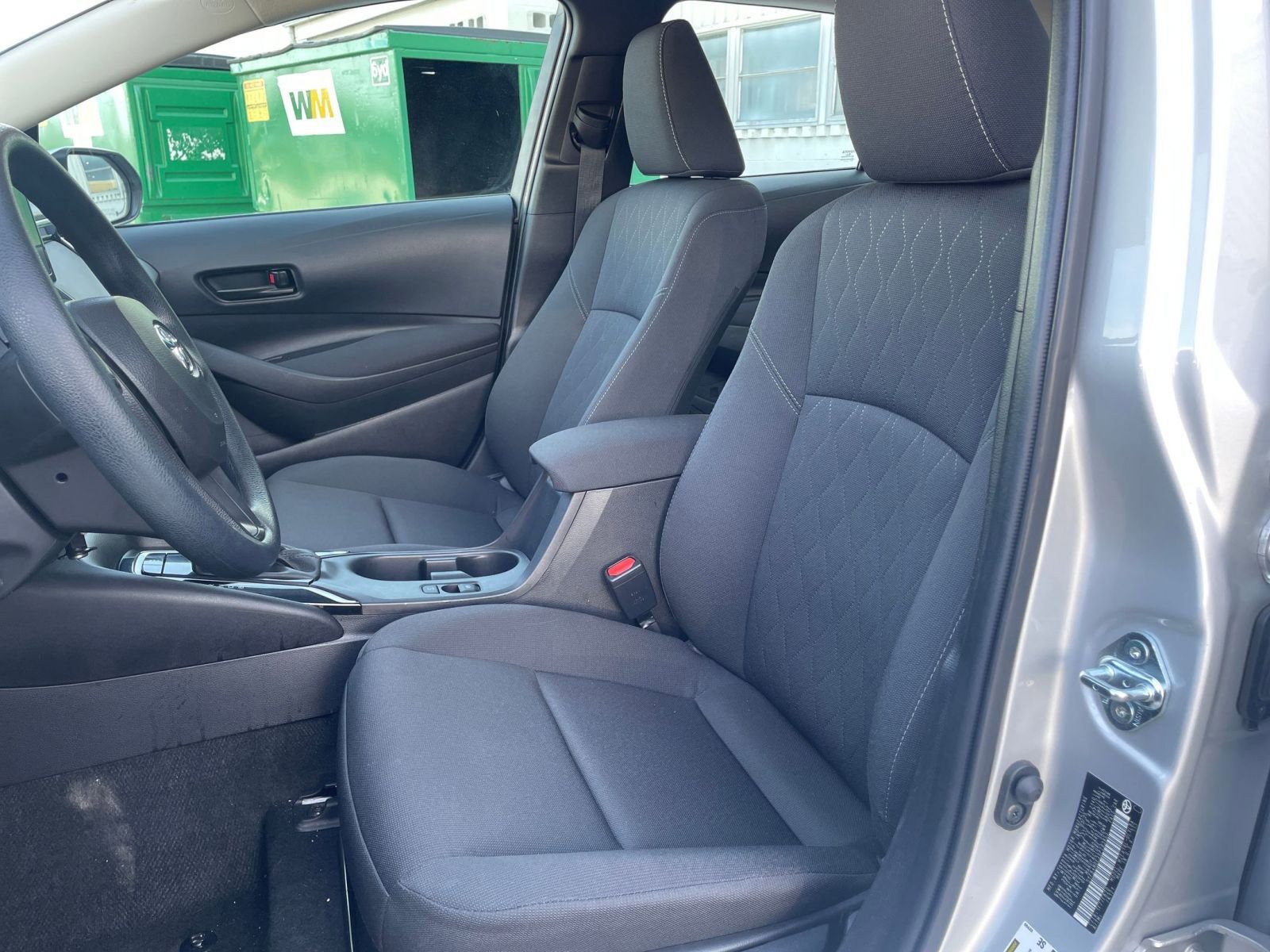 Used 2025 Toyota Corolla LE image 23