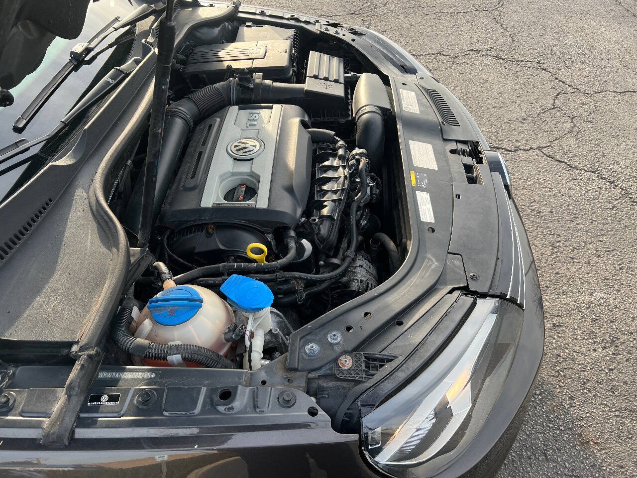 Used 2013 Volkswagen Eos Komfort FWD image 37
