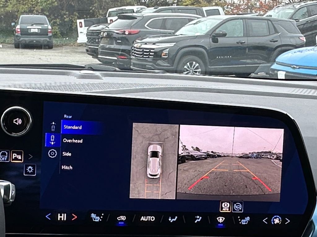 New 2026 Chevrolet Equinox EV LT image 18