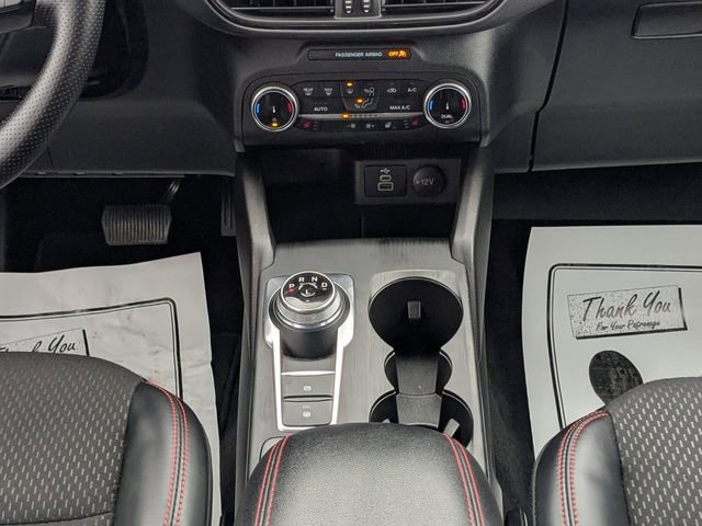 Used 2025 Ford Escape ST-Line Select AWD/4WD image 19