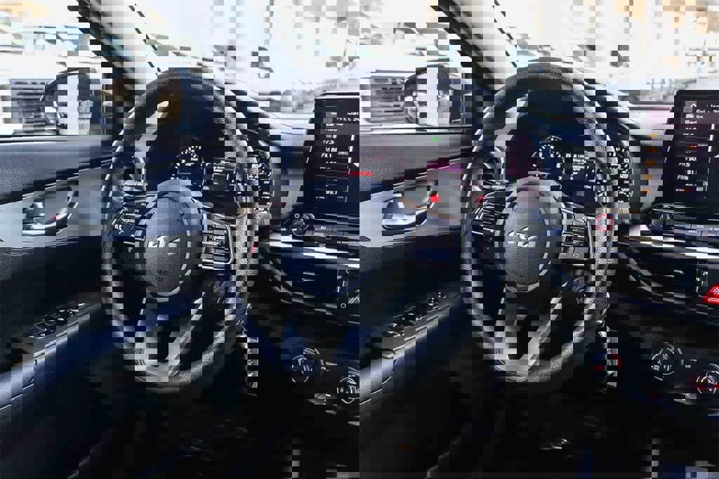 Used 2024 Kia Forte LXS image 16