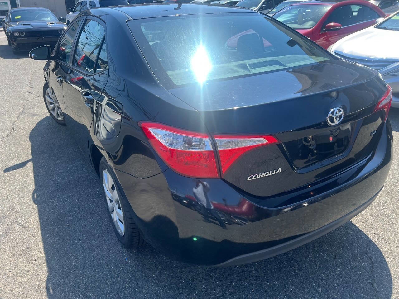 Used 2015 Toyota Corolla LE FWD image 13