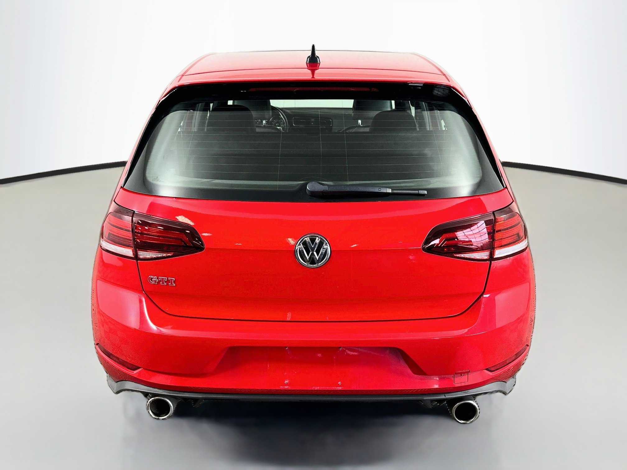 Used 2019 Volkswagen GTI SE FWD image 6