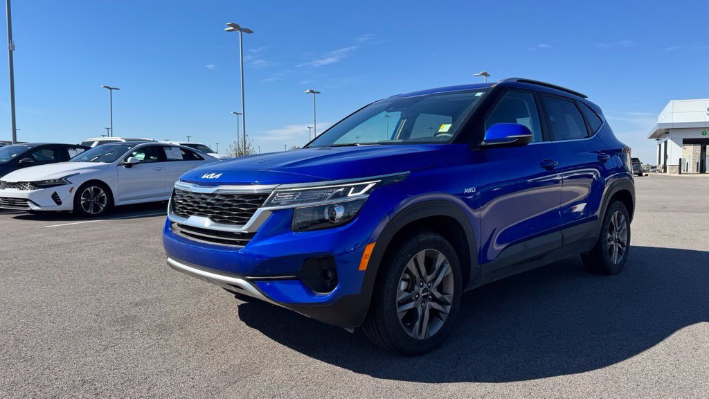Used 2023 Kia Seltos S AWD/4WD image 4