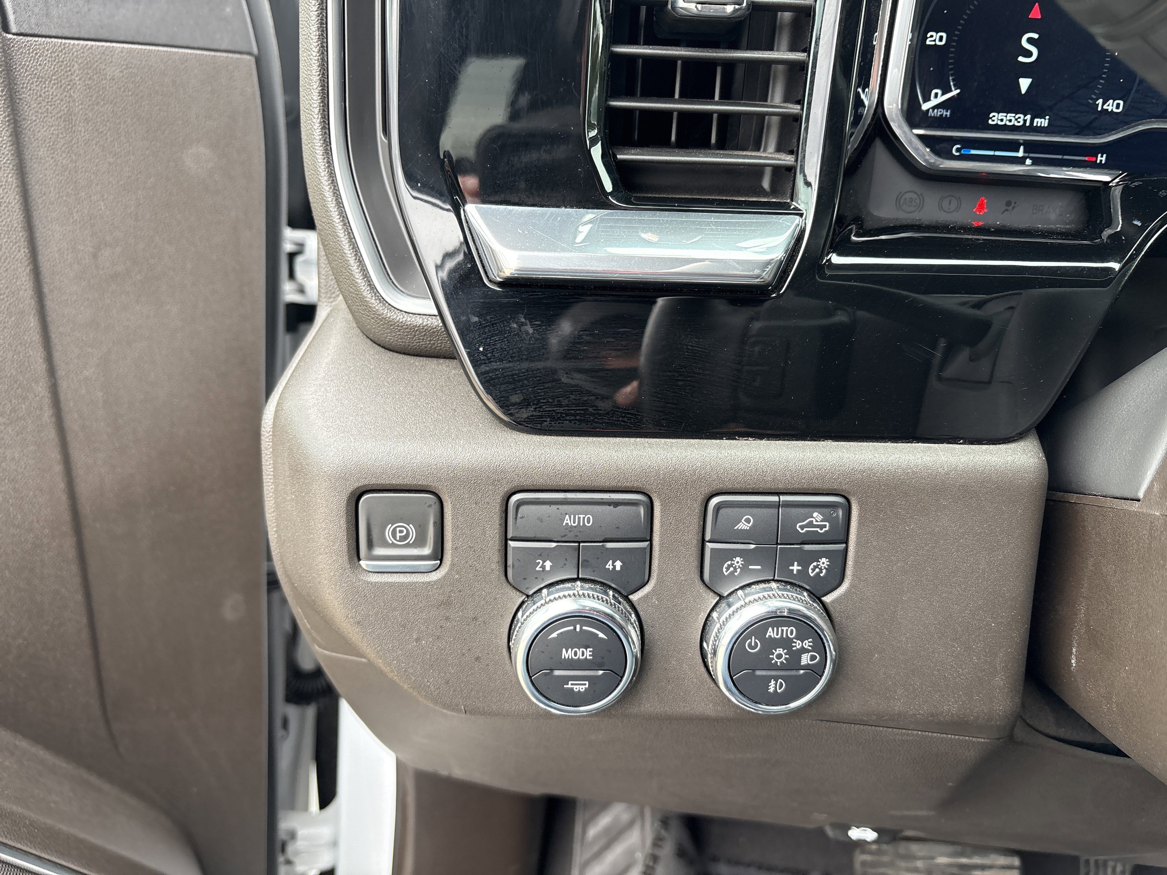 Used 2023 GMC Sierra 1500 SLT w/ SLT Premium Plus Package AWD/4WD image 24