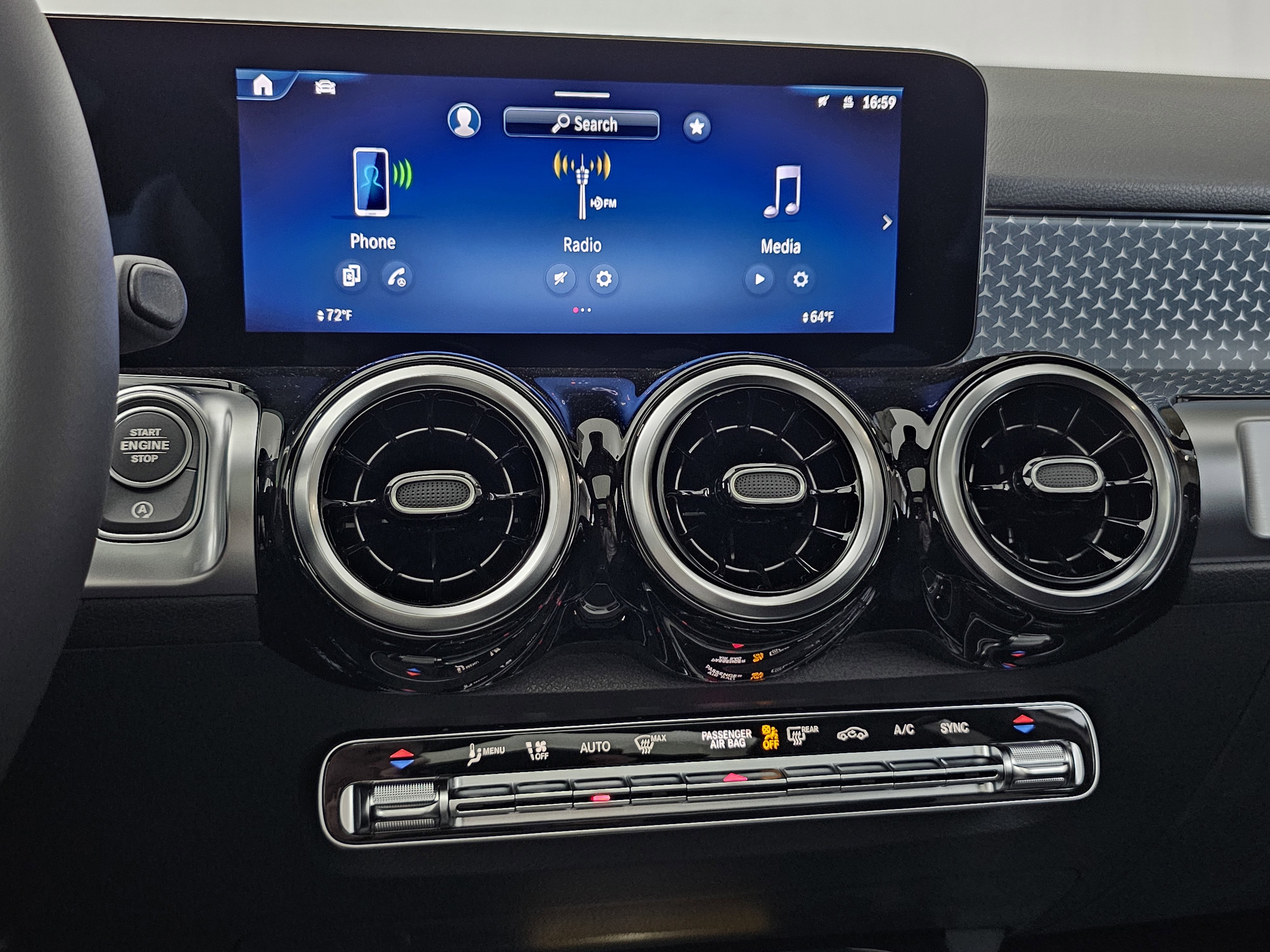 New 2026 Mercedes-Benz GLB 250 4MATIC image 43